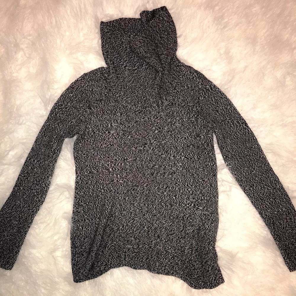 CALVIN KLEIN SWEATER